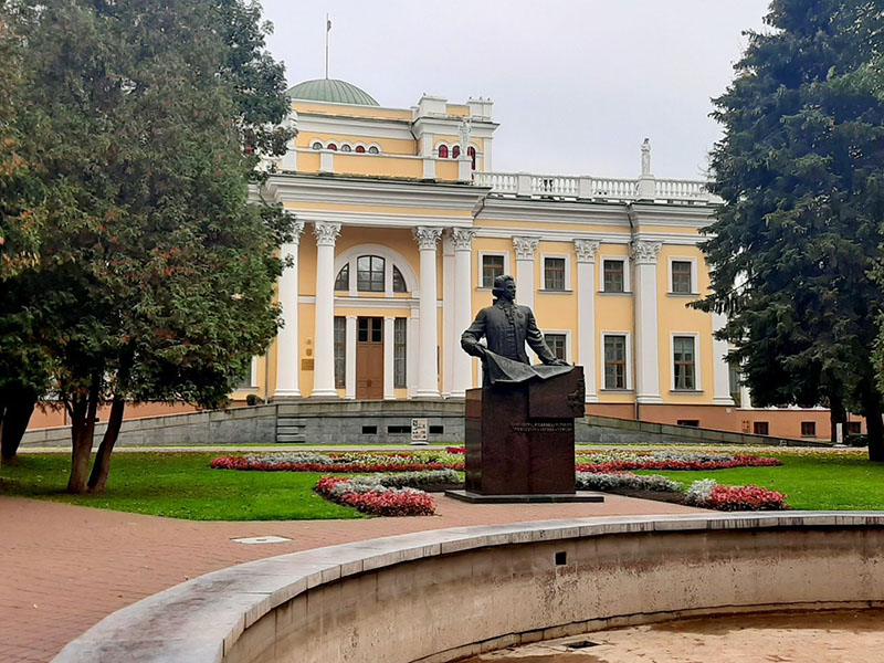 Гомель с посещением мемориала ДЕТЯМ-ЖЕРТВАМ ВЕЛИКОЙ ОТЕЧЕСТВЕННОЙ ВОЙНЫ и Усадьбы Козелл-Поклевских в Красном Береге